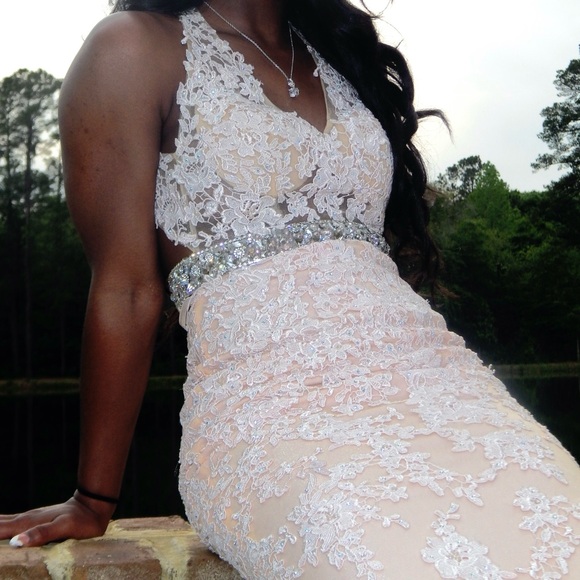 Ivory Evening Gown - Picture 2 of 9